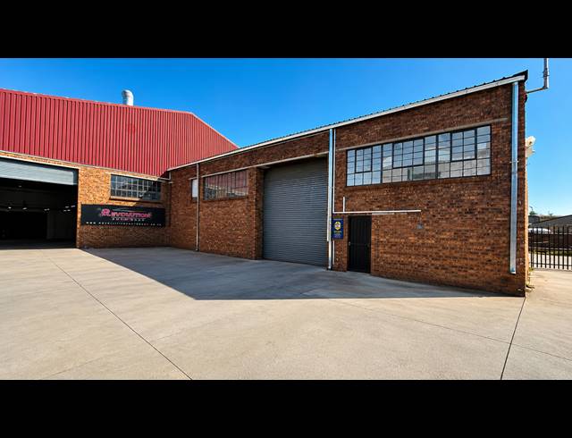 550M² WAREHOUSE TO LET IN MEADOWDALE